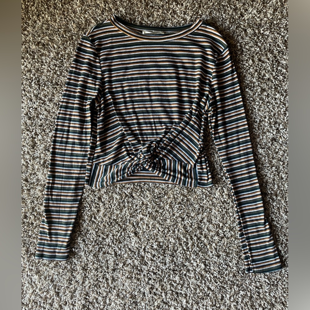Long sleeve crop top